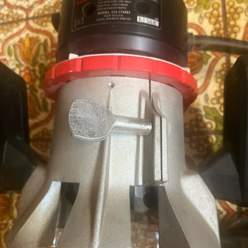 Craftsman Router - Picture 3 of 9